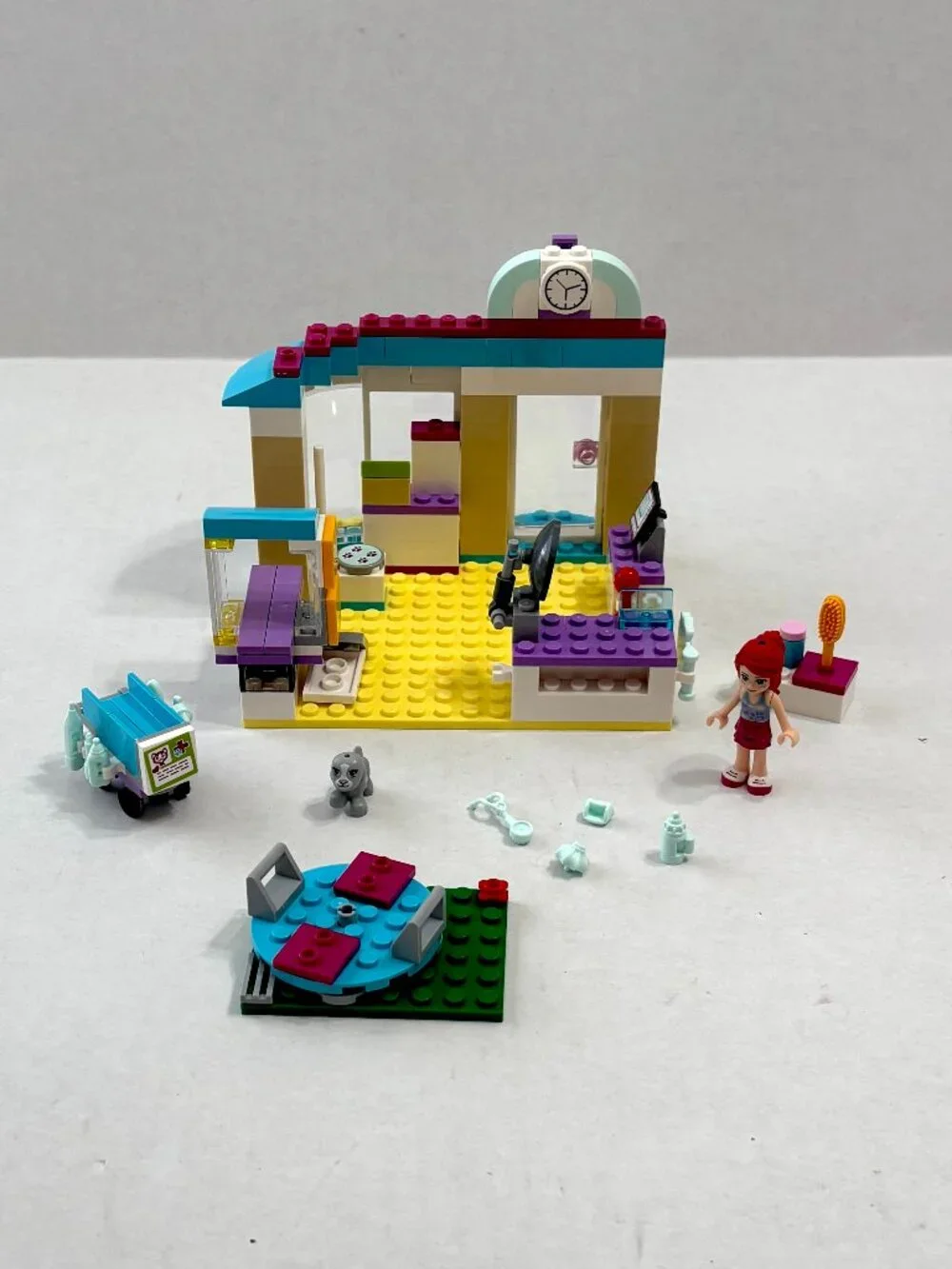 Lego Friends Vet Clinic #41085 RETIRED